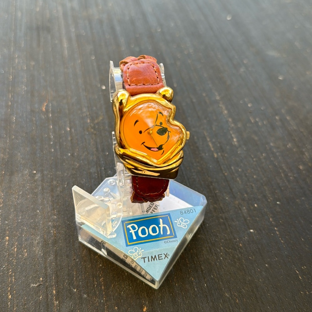 Vintage Timex Disney Winnie The Pooh Shaped Watch Gold Tone Analog